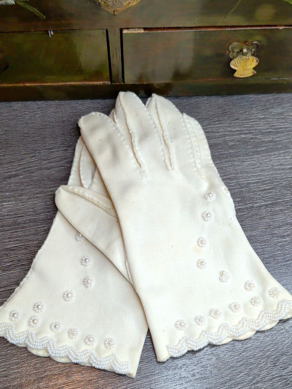 Vintage 1960s Women's White Short Dress Gloves Beaded Scalloped Formal Wedding